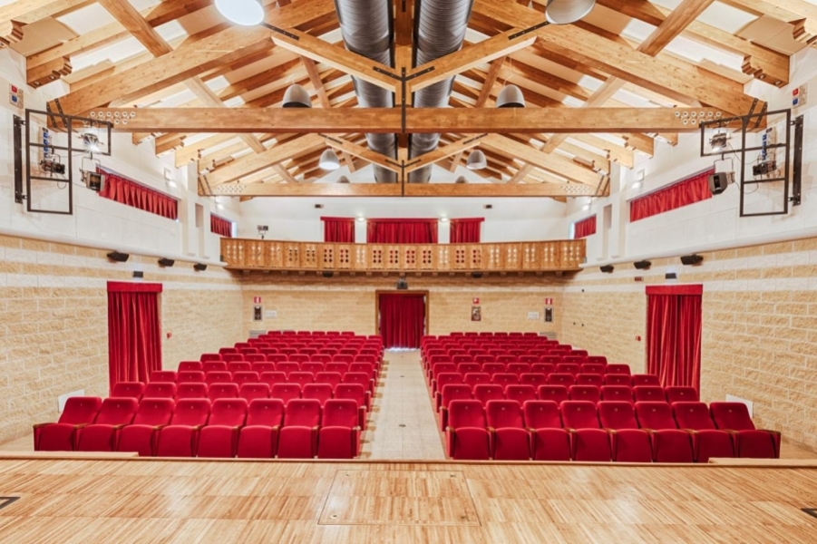 ic_large_w900h600q100_teatro-forni-di-sopra-ciasa-fornes